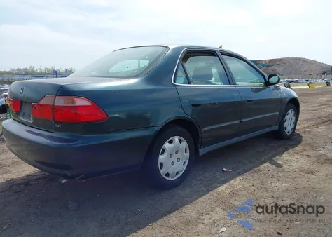 1999 Honda Accord Lx из США, поврежденный, VIN 1HGCG6654XA145126
